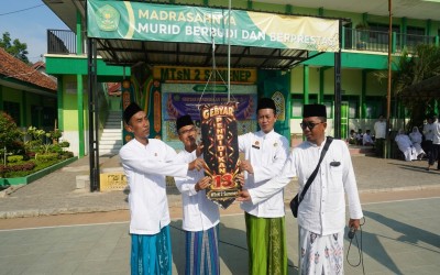 Semarak Hari Santri, MTsN 2 Sumenep Resmi Buka Gebyar Pendidikan Tahun 2026